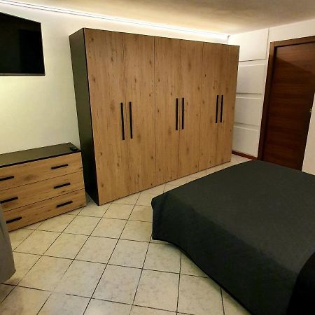 Appartamento Stropea Con Giardino Privato E Piscina Сояно-дель-Лаґо Екстер'єр фото